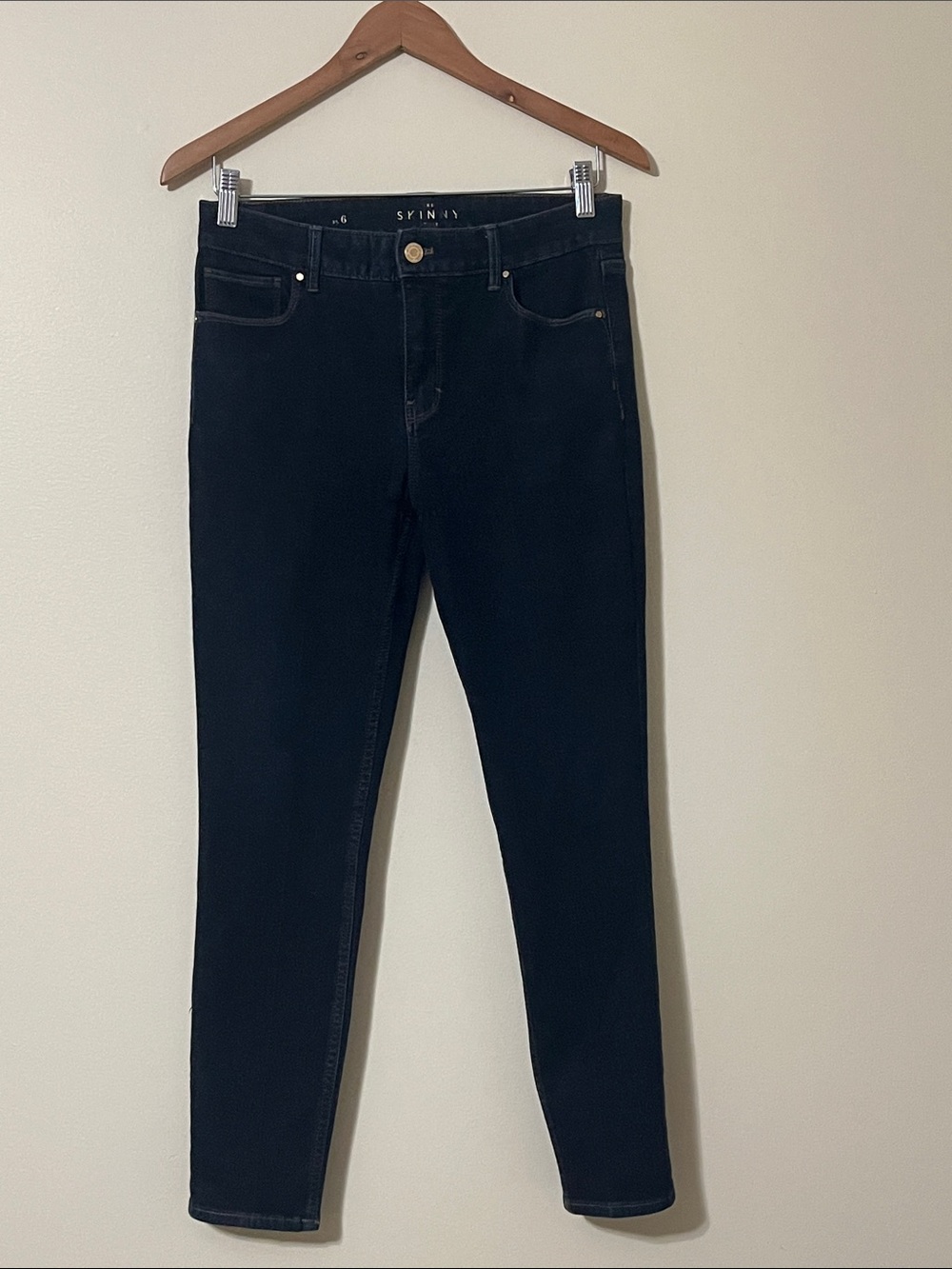 White House Black Market Women's Skinny Blue Jeans Size 6